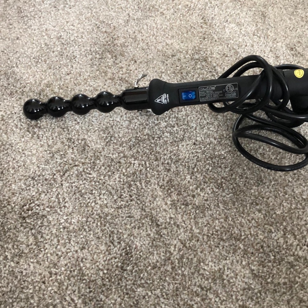 Never used NUME curling wand